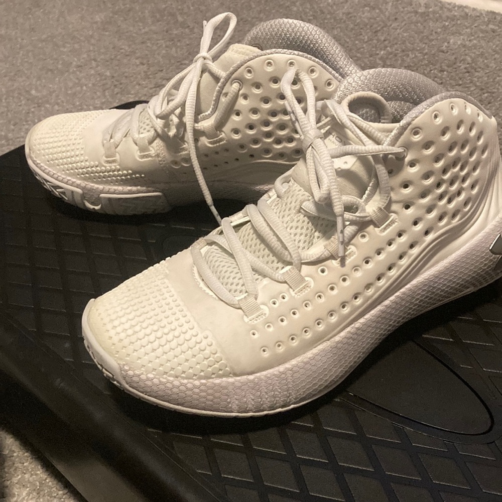 Barely used Under Armour Hovr Havoc Size 6.5